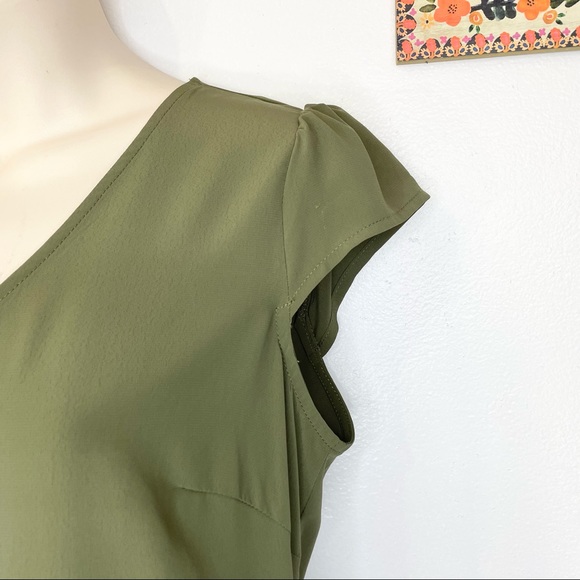 NWT Olive green Lilly Rose loose fit Bohemian short sleeve romper w/pockets - Picture 5 of 7